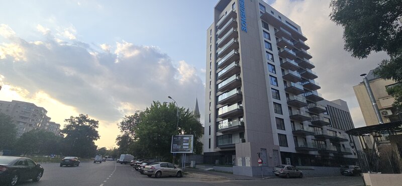 Casa Poporului, Catedrala Neamului, Sos Panduri, Spitalul Theodor Burghele